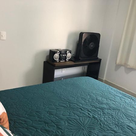גוארפארי Alto Padrao - Apartamento De 3 Quartos Na Badalada Praia Do Morro A Poucos Passos Da Areia - Elevador -Wi-Fi מראה חיצוני תמונה