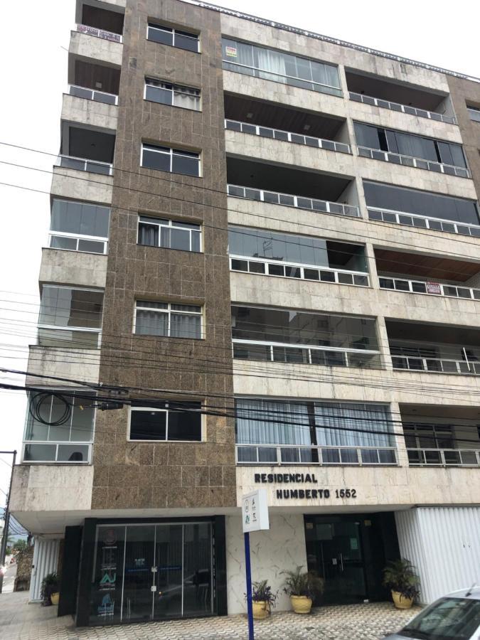 גוארפארי Alto Padrao - Apartamento De 3 Quartos Na Badalada Praia Do Morro A Poucos Passos Da Areia - Elevador -Wi-Fi מראה חיצוני תמונה