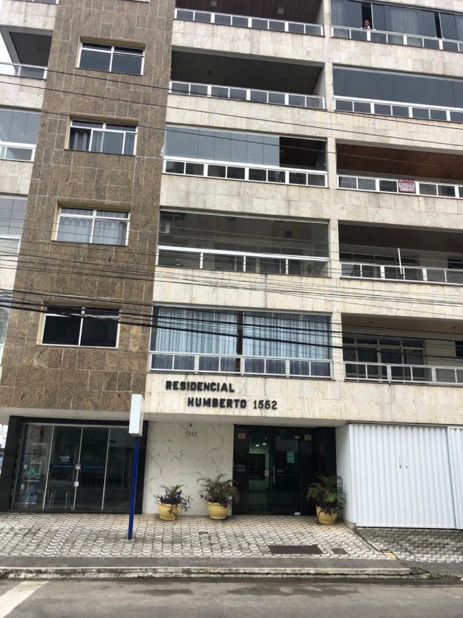גוארפארי Alto Padrao - Apartamento De 3 Quartos Na Badalada Praia Do Morro A Poucos Passos Da Areia - Elevador -Wi-Fi מראה חיצוני תמונה